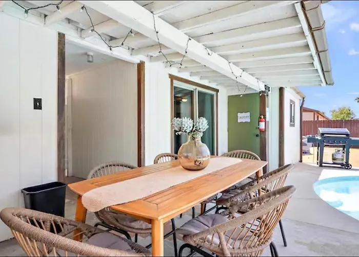 Holiday home Paradise Valley Village With A Large Backyard Pool